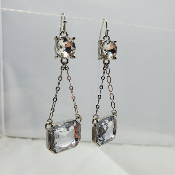 Bijou clear stones silver chain dangle earrings - Picture 4 of 4